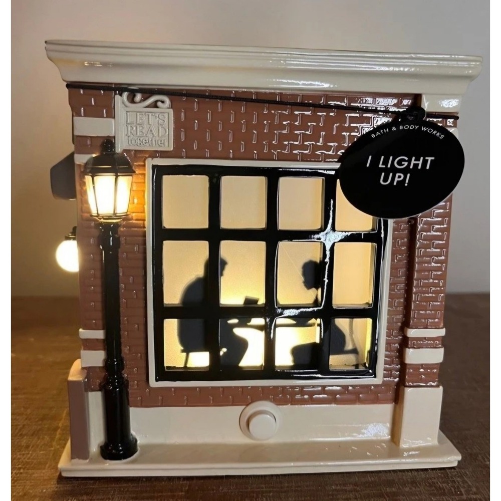 Bath & Body Works Bookstore Pumpkin Pour LightUp Coffee Shop 3Wick Candle Holder - Picture 2 of 5
